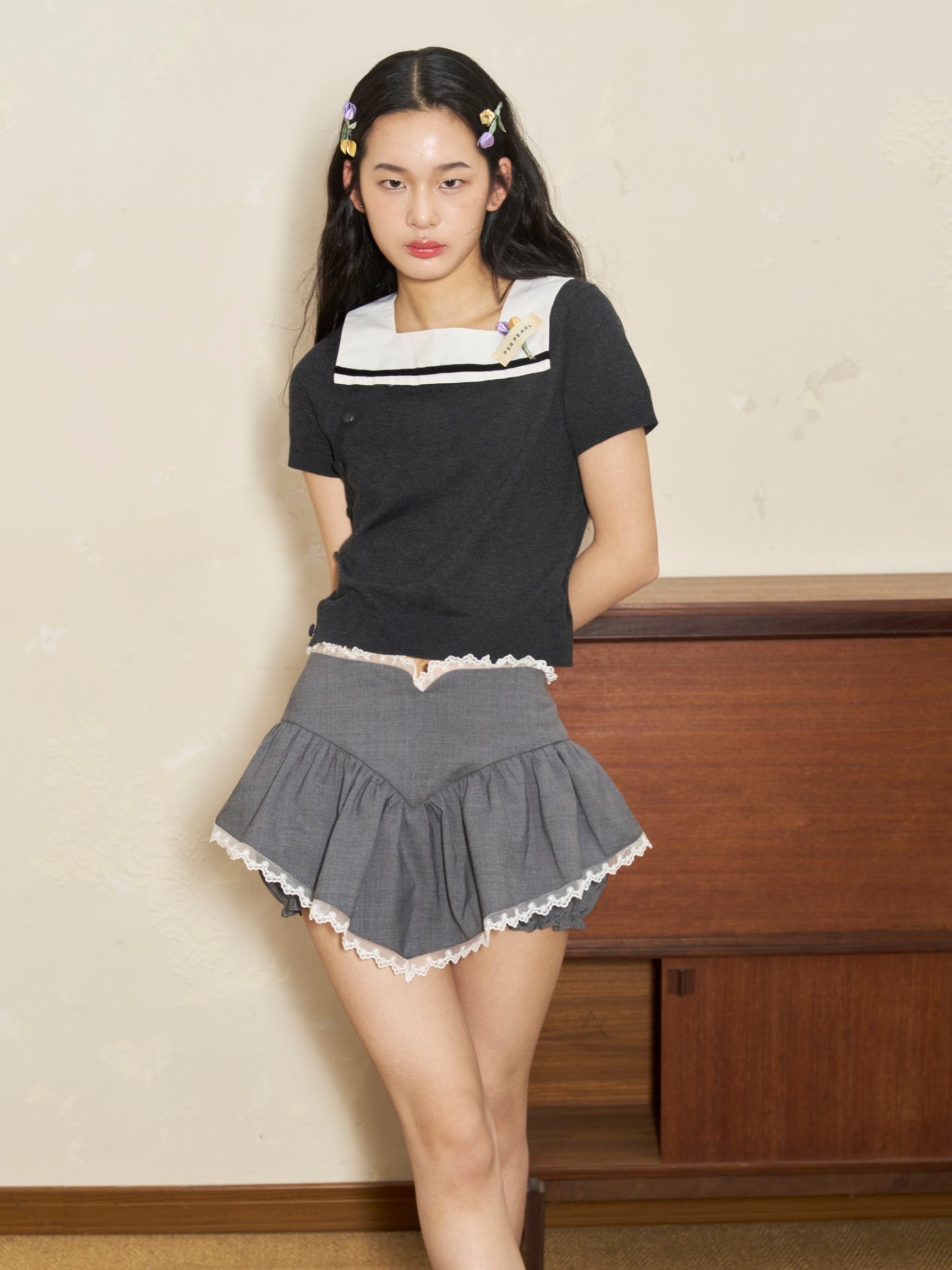 'Ling Yi' Grey Tulips Sweater