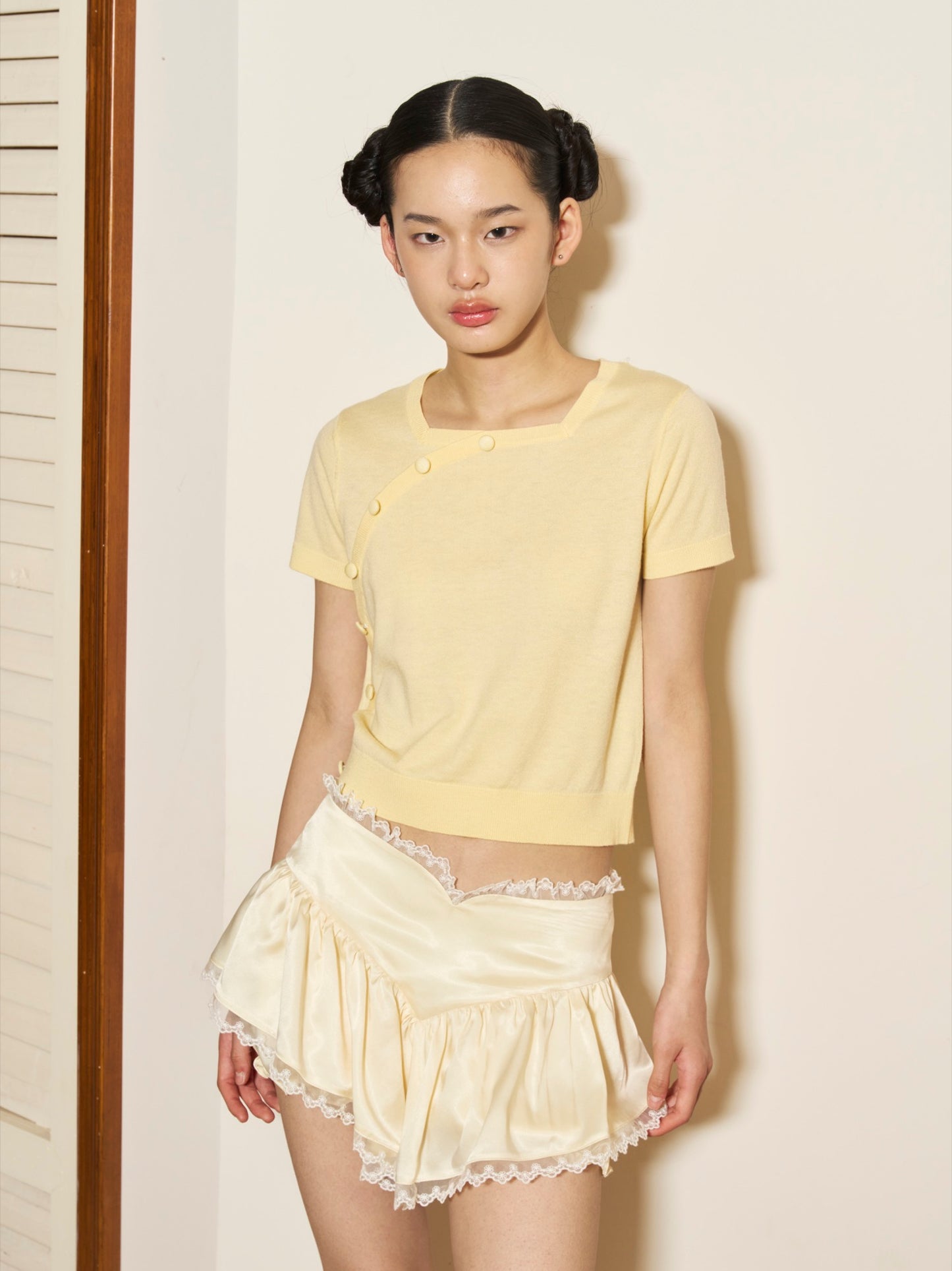 'Ling Yi' Yellow Tulips Sweater