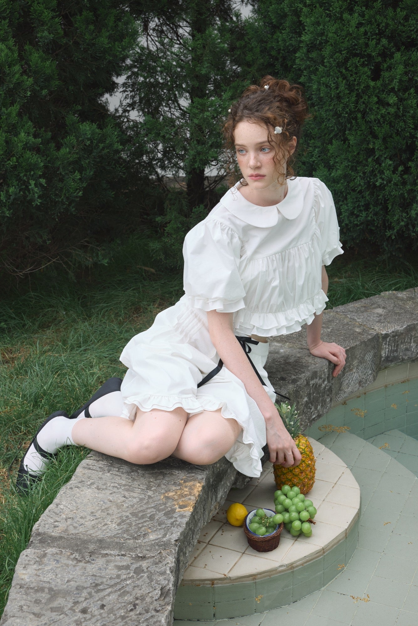 ‘Eric’ White Bow Mid-length Shorts