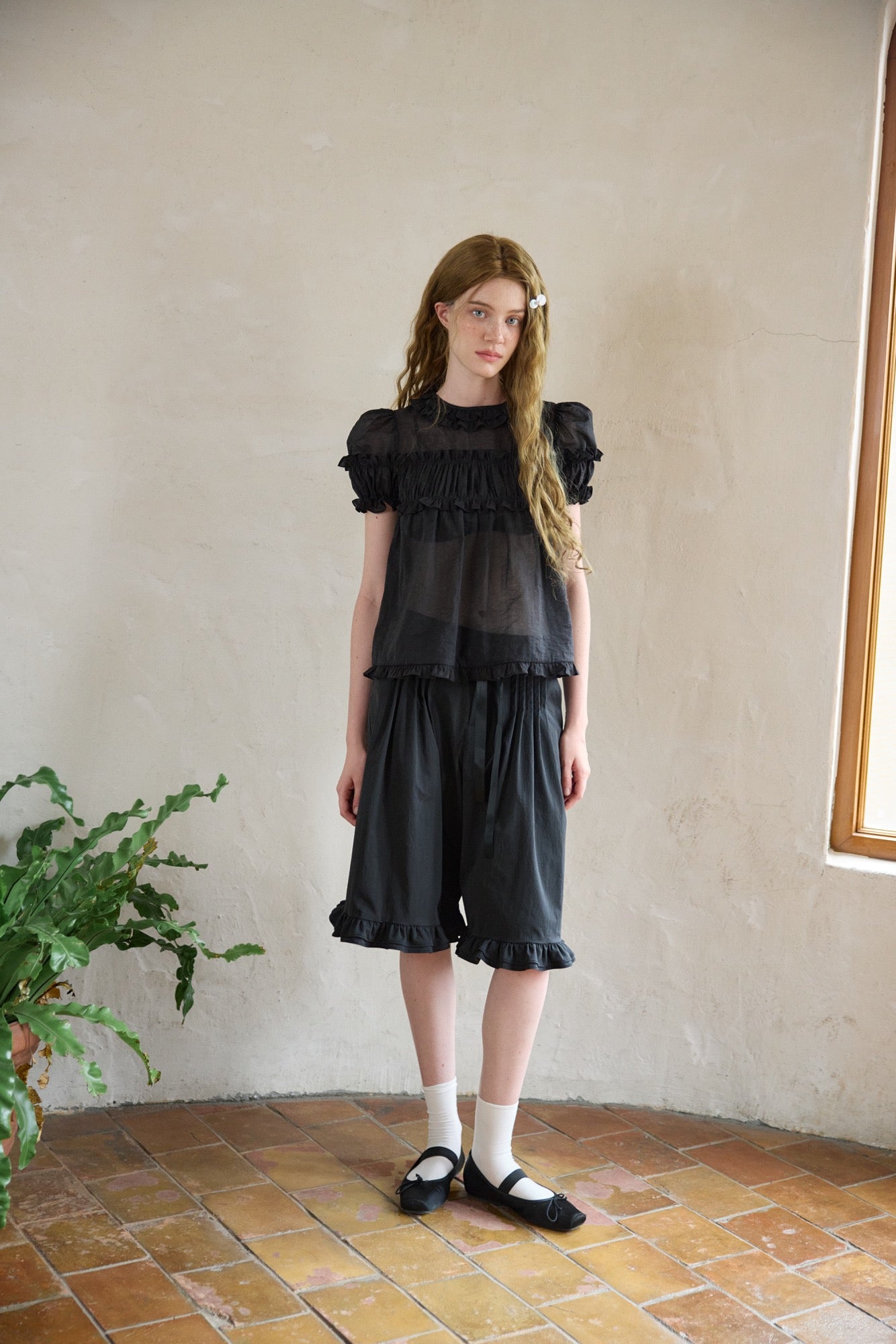 ‘Eric’ Black Bow Mid-length Shorts