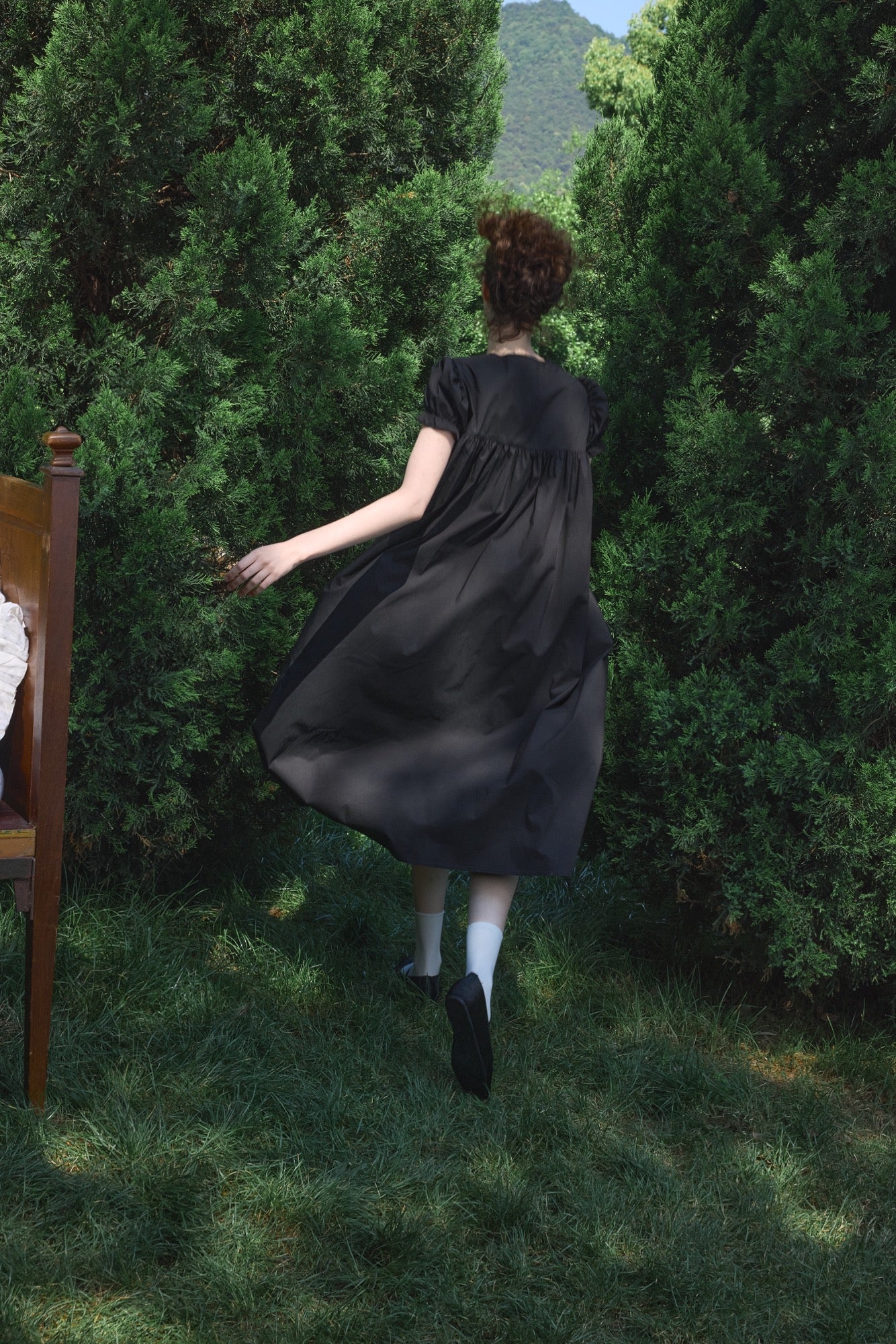 ‘Andrina’ Black Gathering Bow-tie Long Shirt Dress