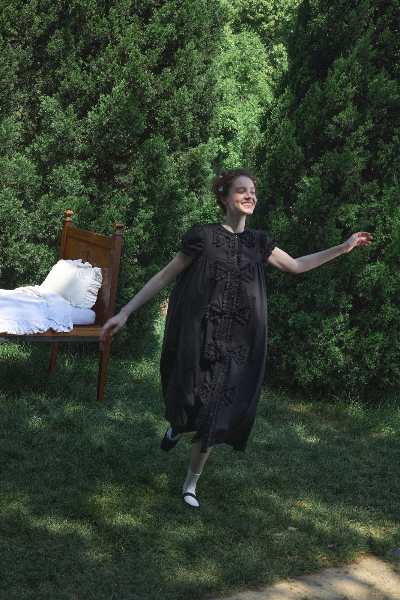 ‘Andrina’ Black Gathering Bow-tie Long Shirt Dress