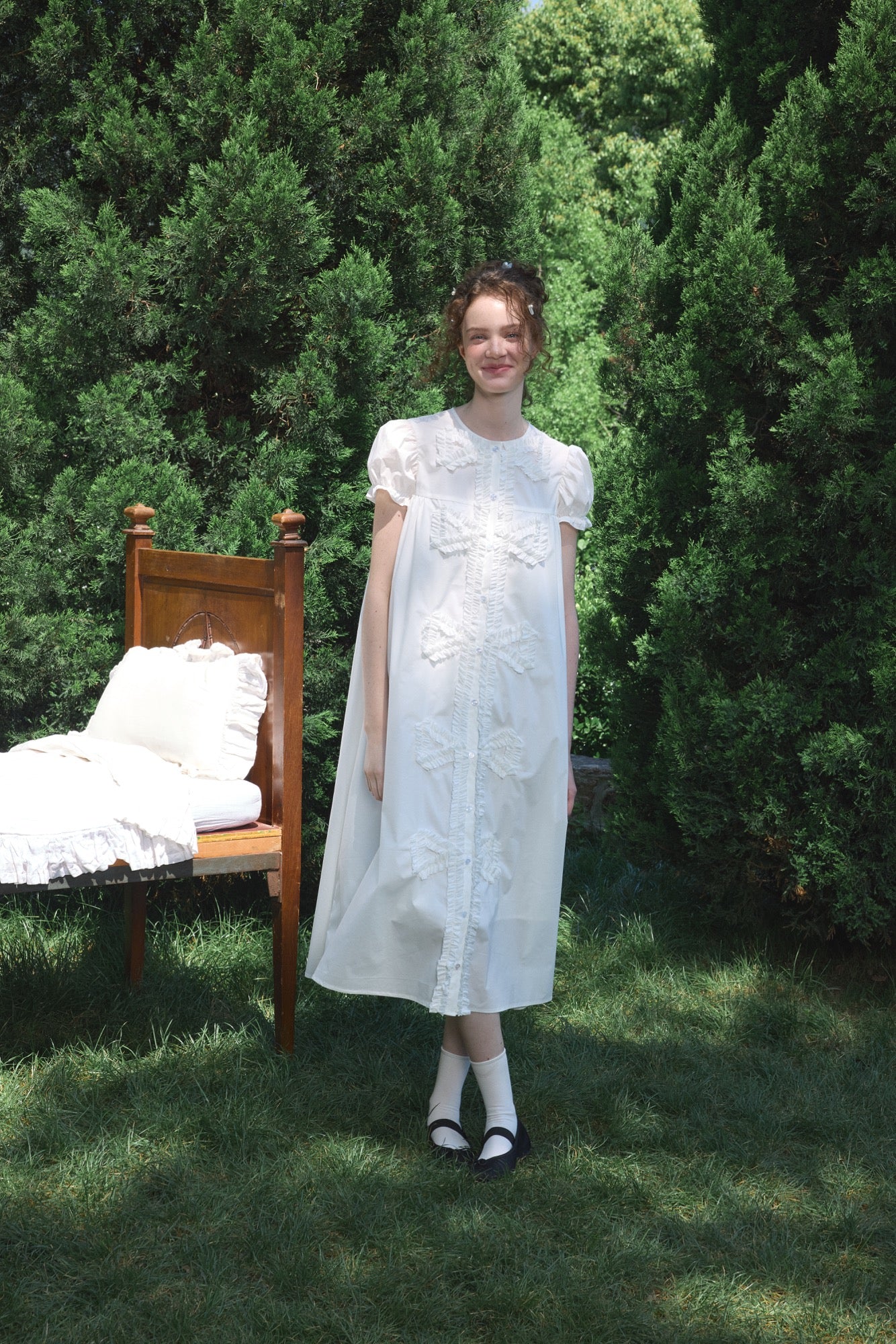 ‘Andrina’ White Gathering Bow-tie Long Shirt Dress