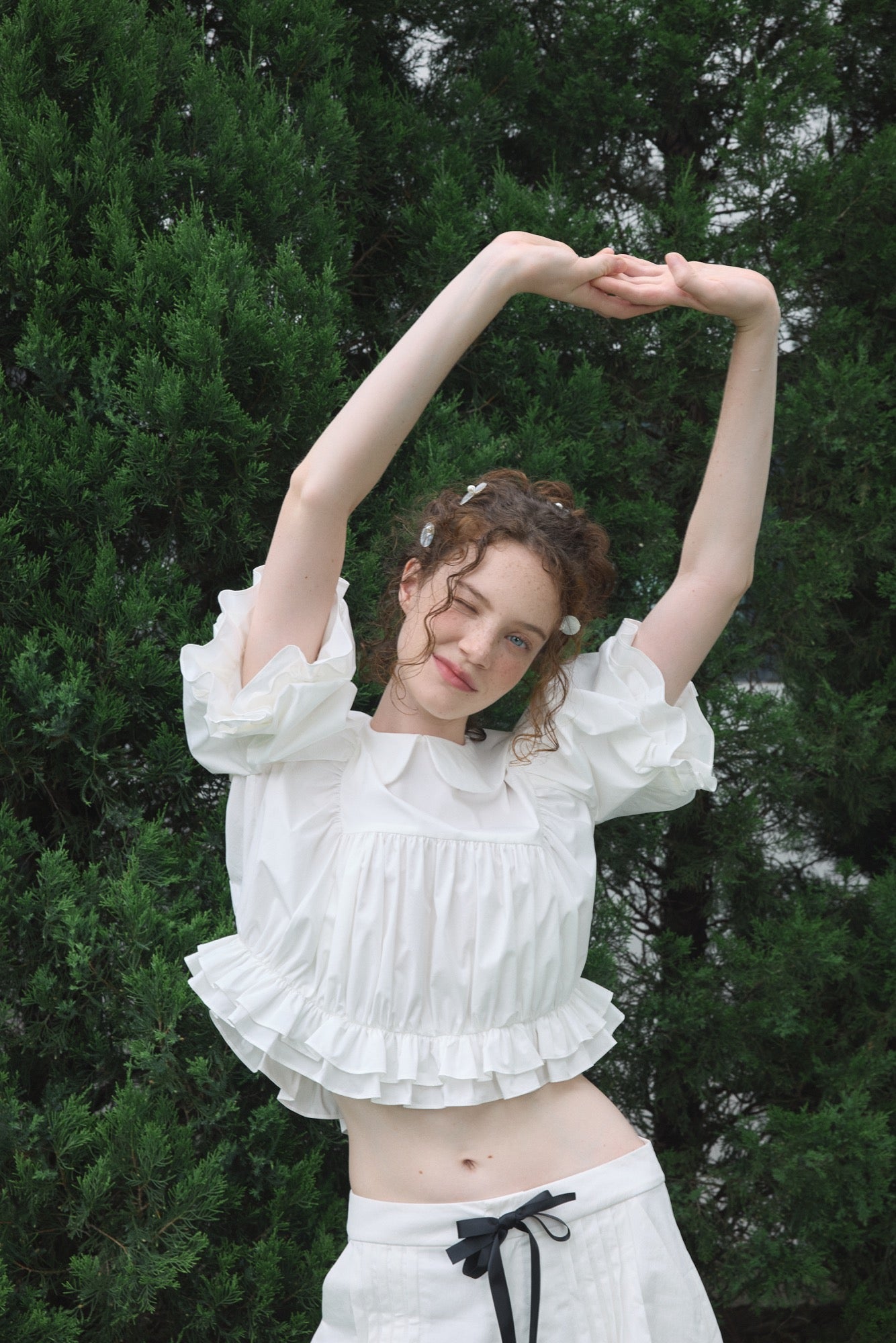 ‘Ursula’ White Ruched Cropped Top
