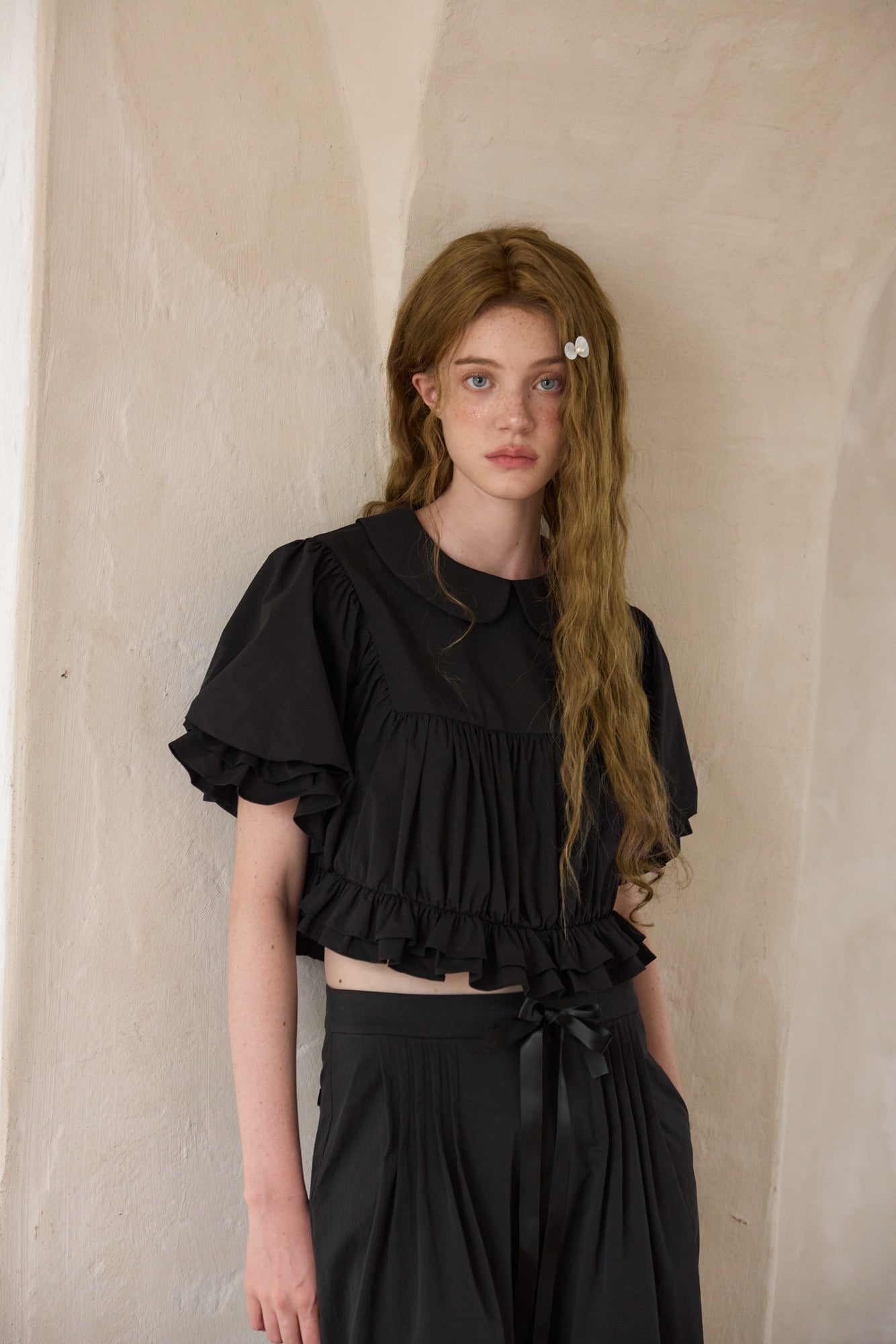 ‘Ursula’ Black Ruched Cropped Top