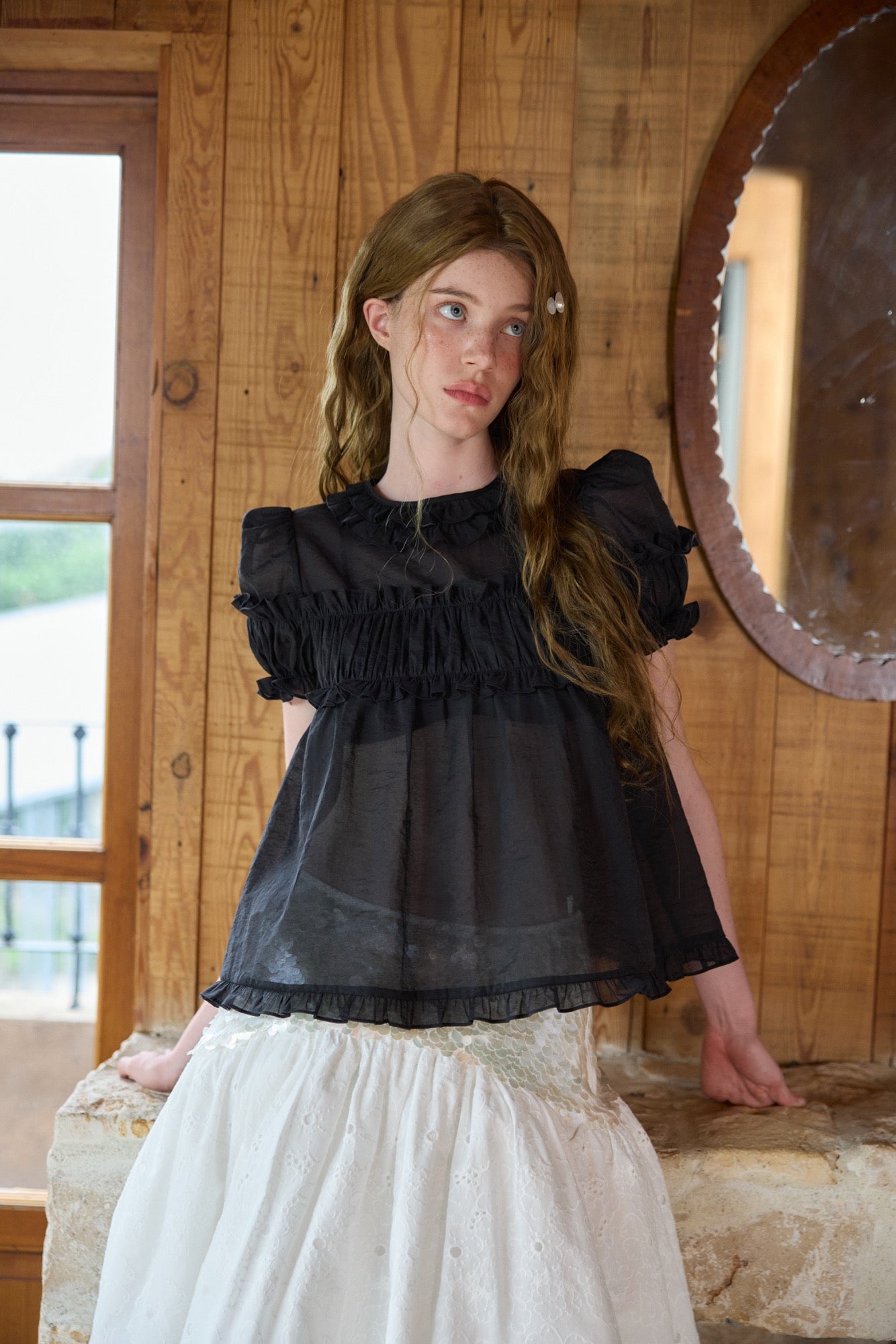 ‘Bubble’ Black Puff Backless Top