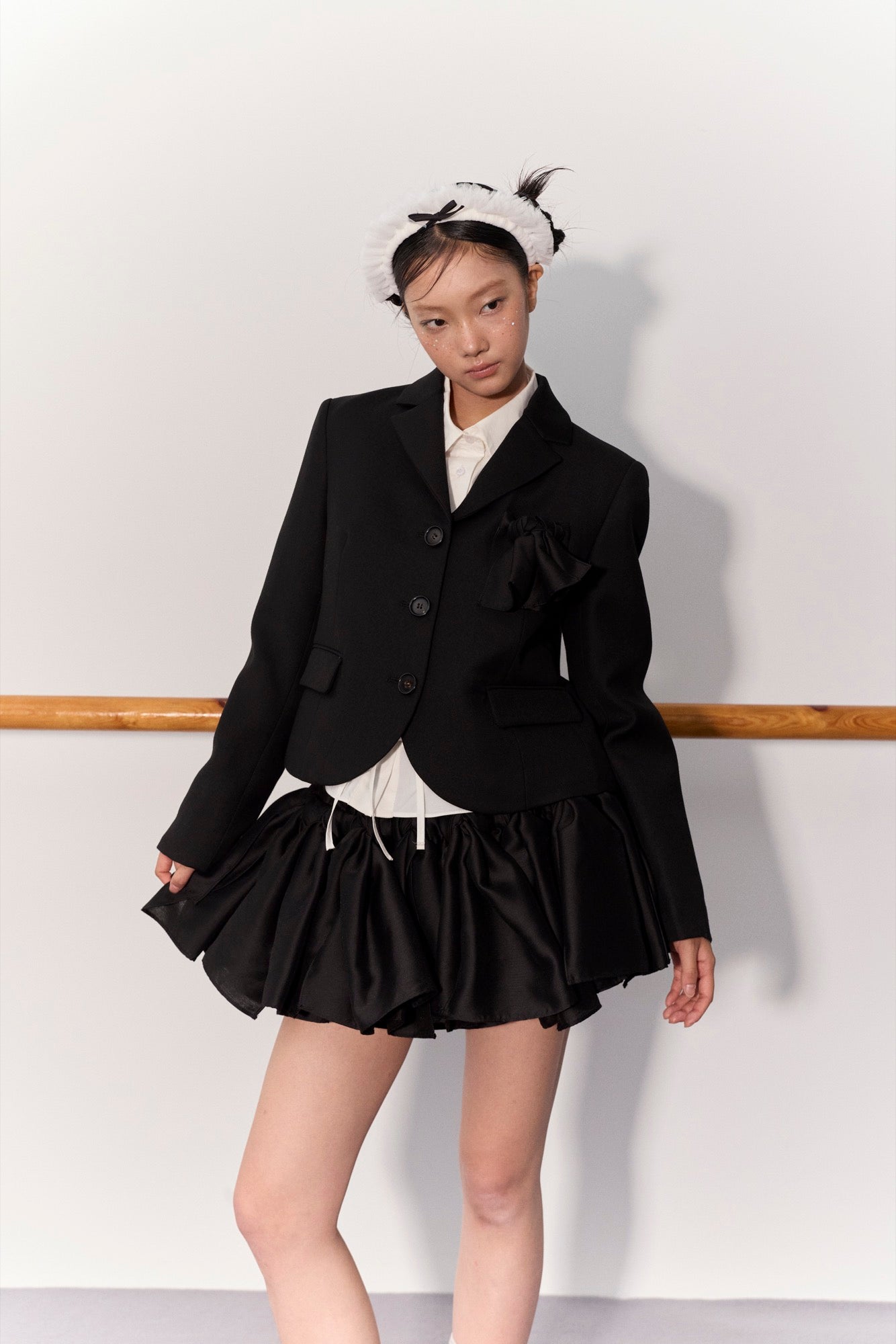 'Clara' Black Short Suit Blazer