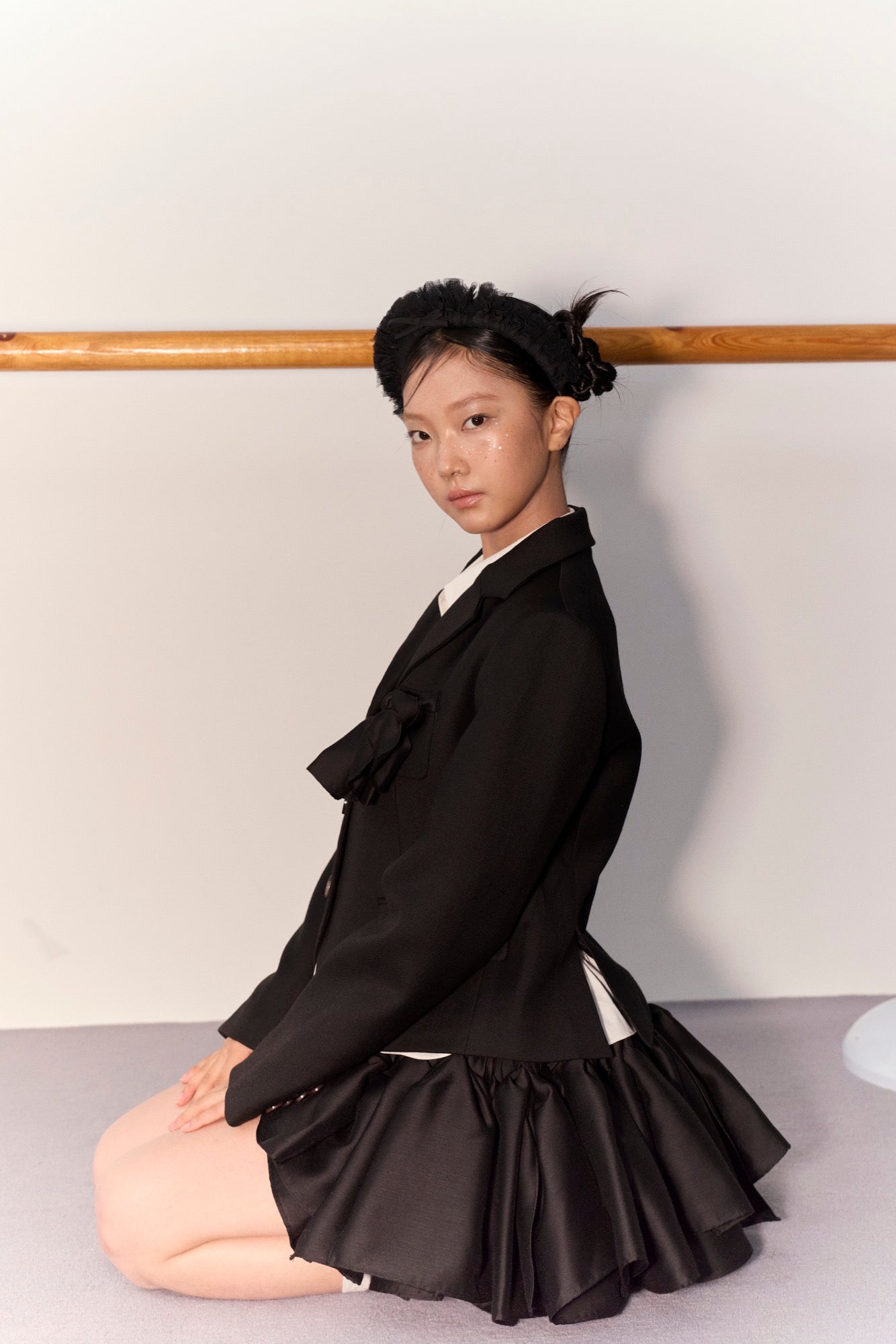 'Clara' Black Short Suit Blazer