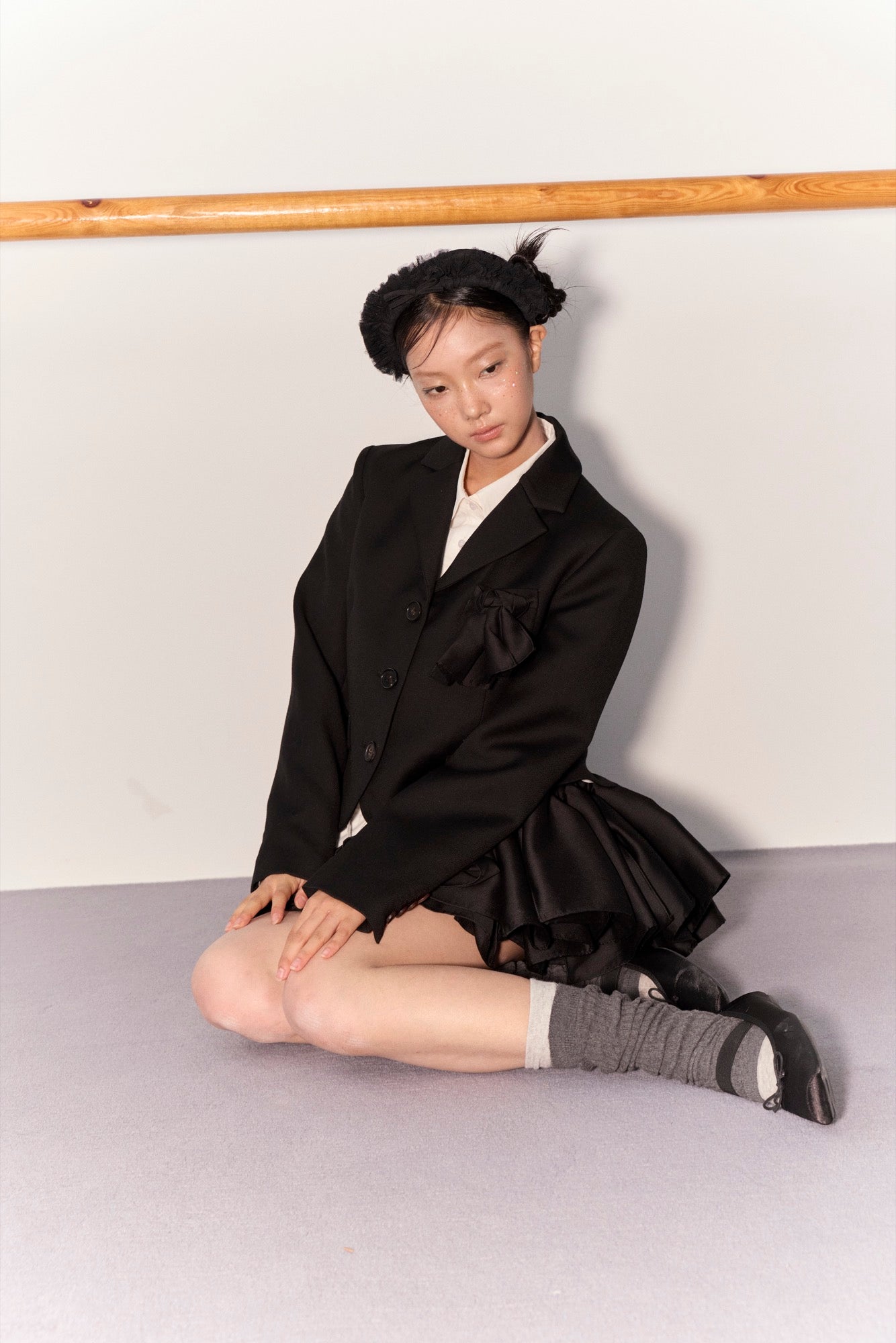 'Clara' Black Short Suit Blazer