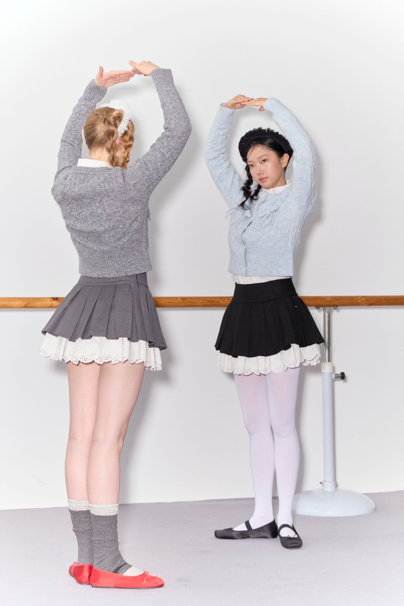 'Florine' Gray Pleated Skirt