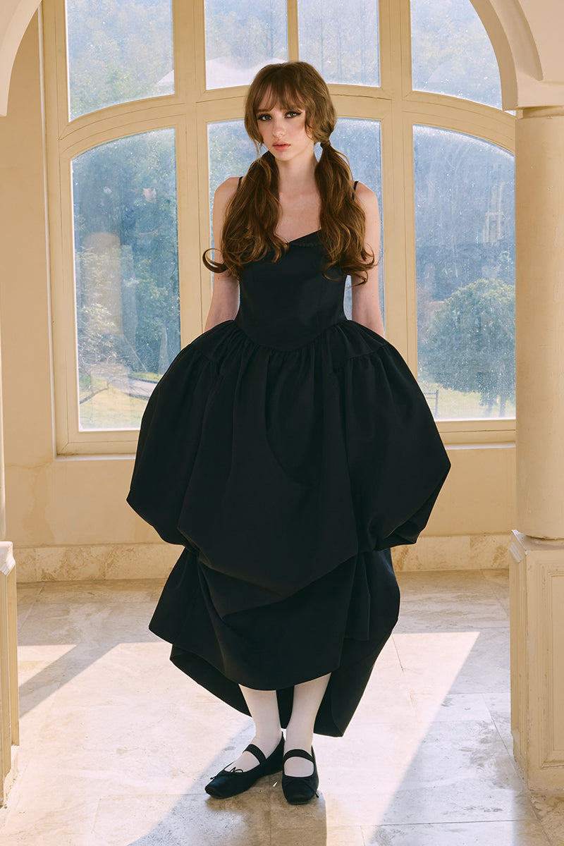 ‘Violette’ Black Heart-shaped Gathering Dress