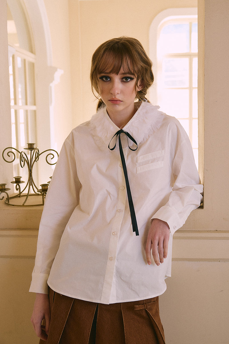 ‘Mathis’ White Feather Collar Shirt