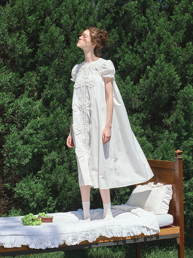 ‘Andrina’ White Gathering Bow-tie Long Shirt Dress