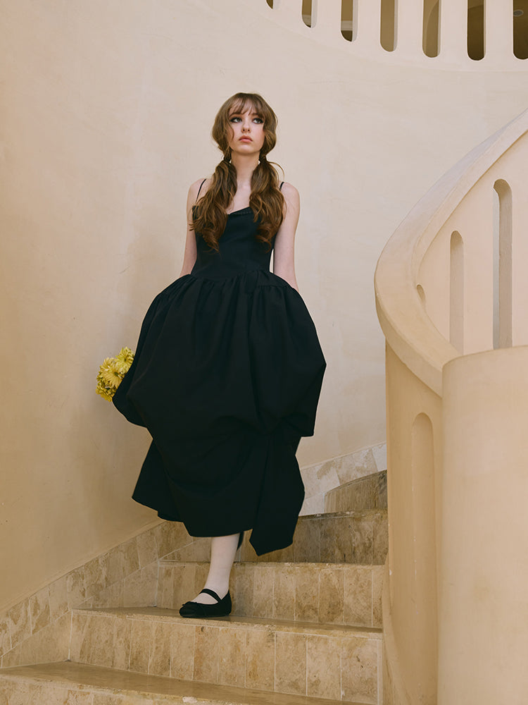 ‘Violette’ Black Heart-shaped Gathering Dress