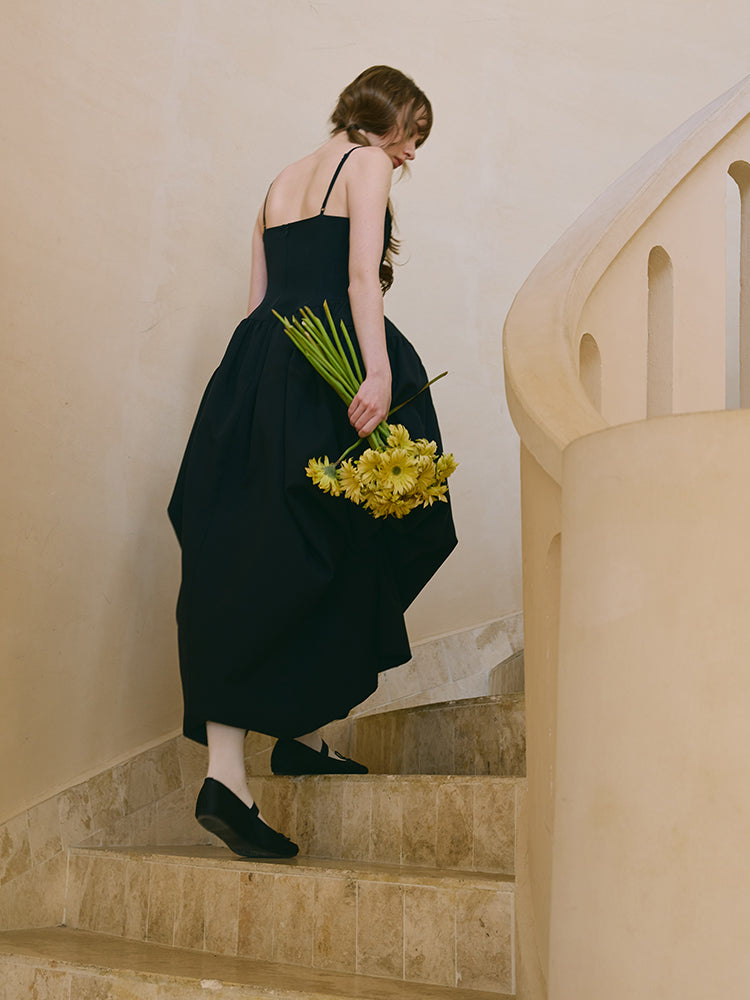 ‘Violette’ Black Heart-shaped Gathering Dress