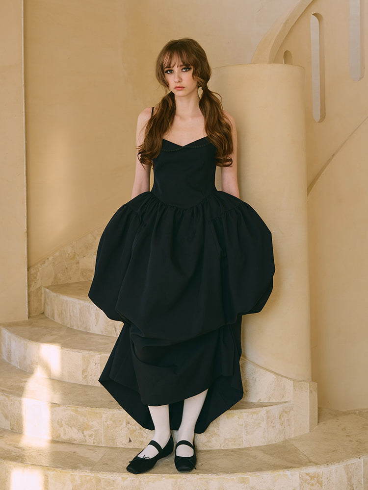 ‘Violette’ Black Heart-shaped Gathering Dress